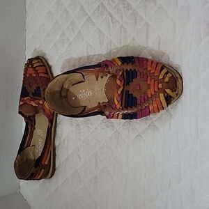 Armandos  Aztec Woven Loafers Size 7